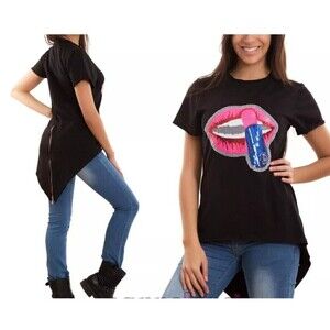 Measeor Women's Lipstick T-shirt Black Size Medium